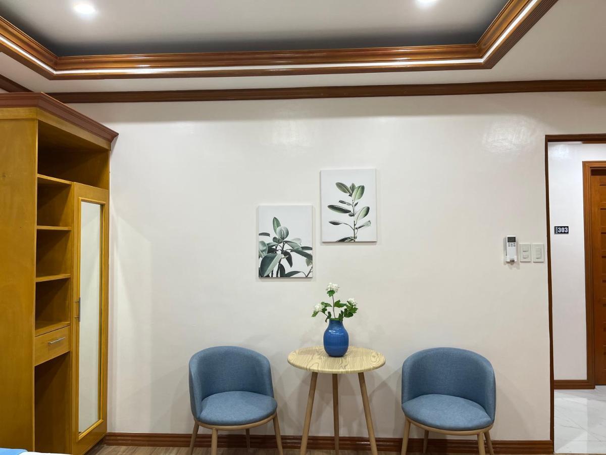 The Legacy Hotel Tayabas Exterior photo