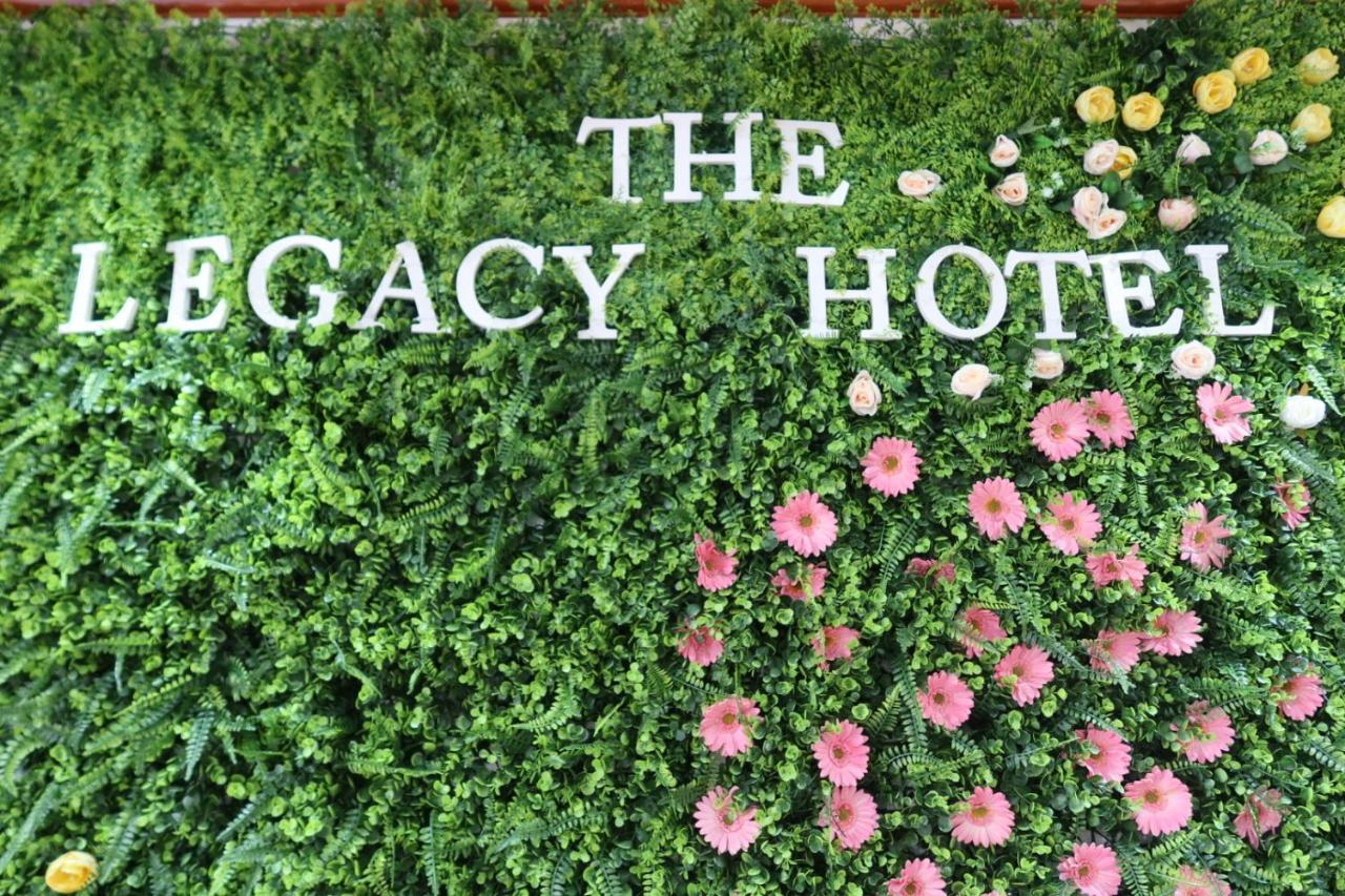 The Legacy Hotel Tayabas Exterior photo